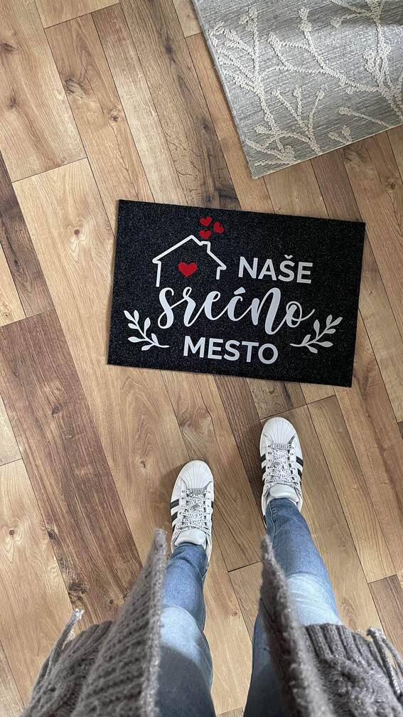 naše srećno mesto otirač nase-srecno-mesto-otirac