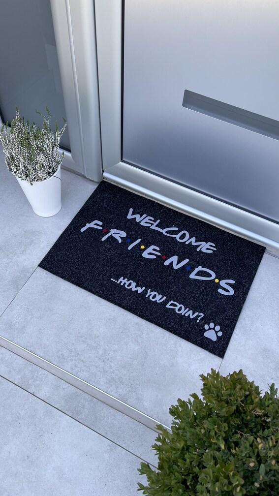 welcome-friends-how-zou-doin-otirac-crni