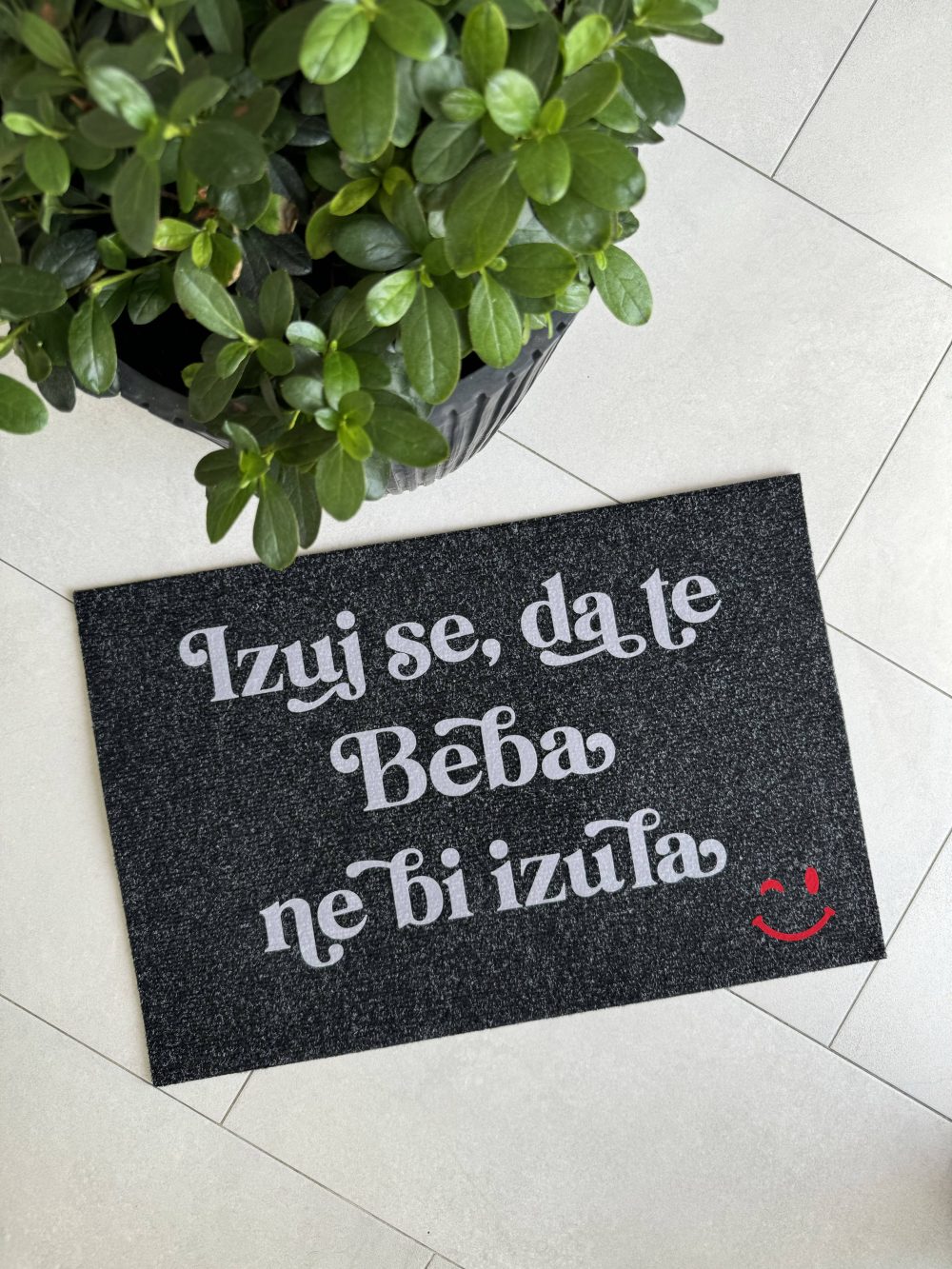 Personalizovani otirač Izuj se...